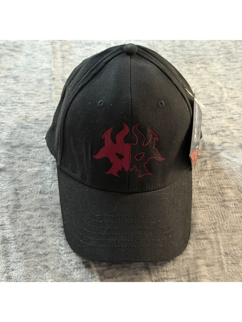 Magic The Gathering Gruul Guild Symbol Black NU-FIT Stretch Fit Hat Cap L/XL NWT